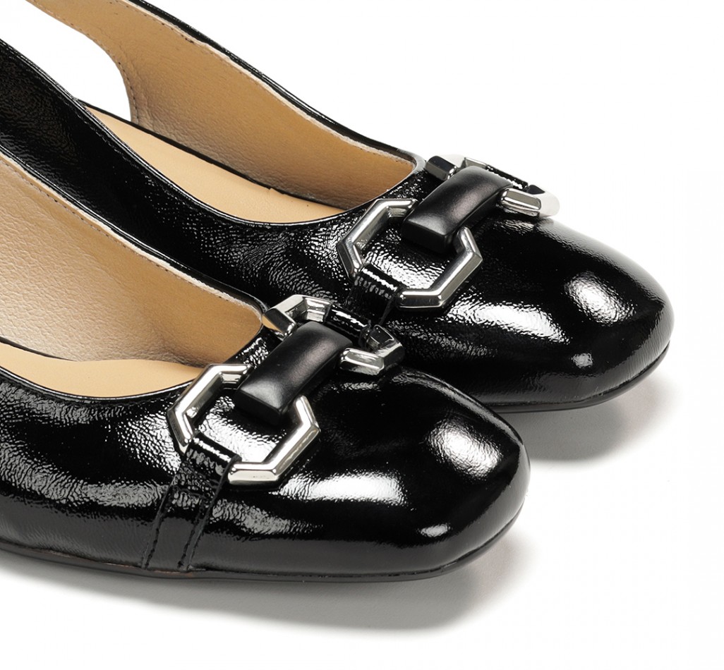 GIA D9307 Black Shoe
